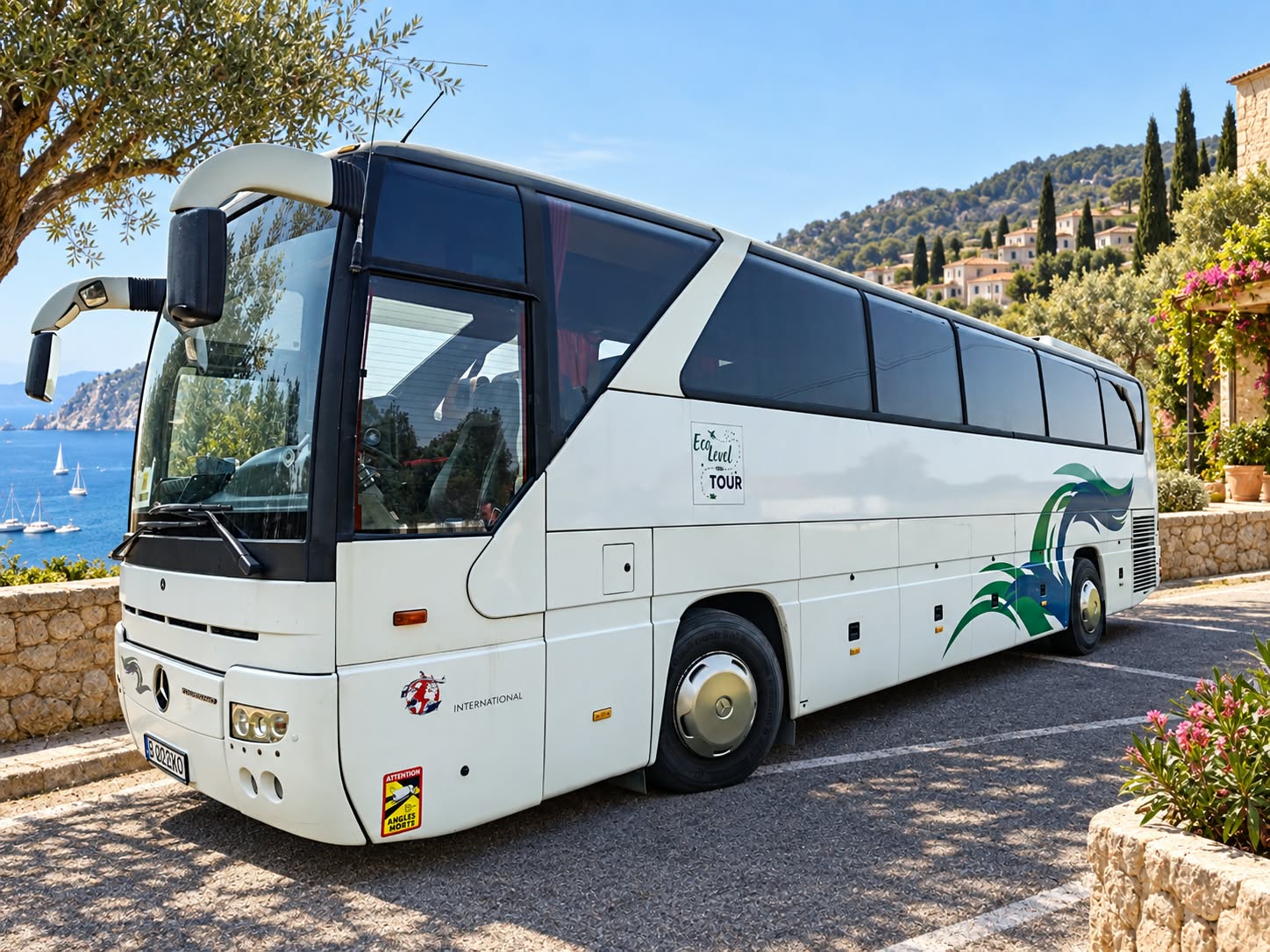 Autocar Eco Level 53+2 locuri